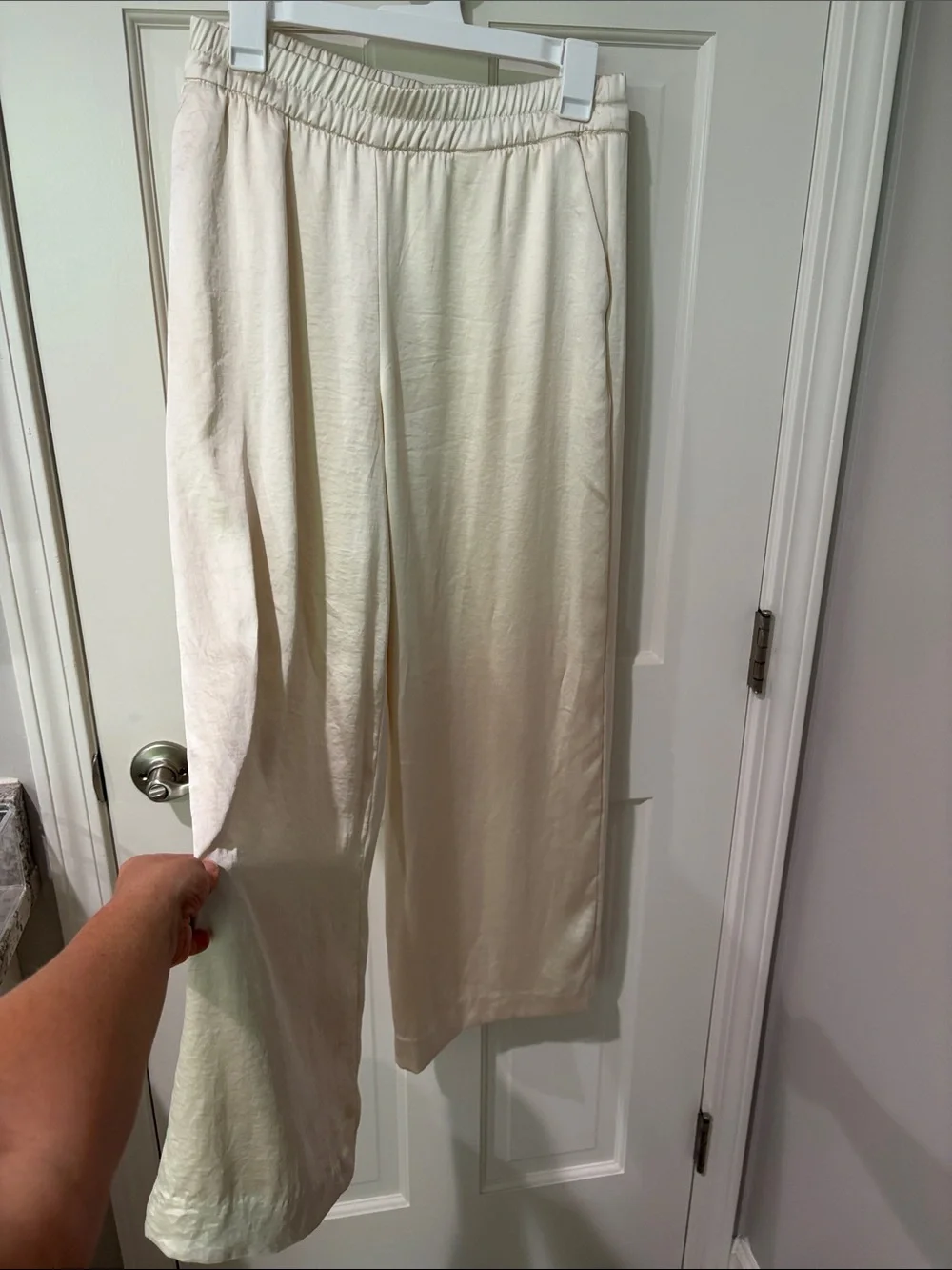 Express Cream Elastic-Waist Satin wide leg high rise pants